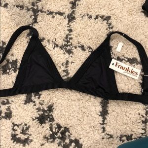 Frankie’s Bikinis Top